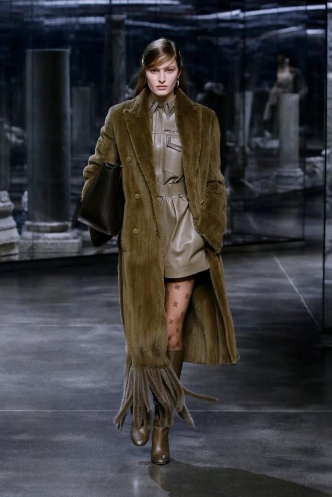 Fendi Women's Fall 2021 Ready-to-Wear Collection 